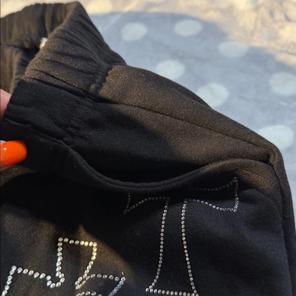 Sweatsuit - Picture 9 of 10